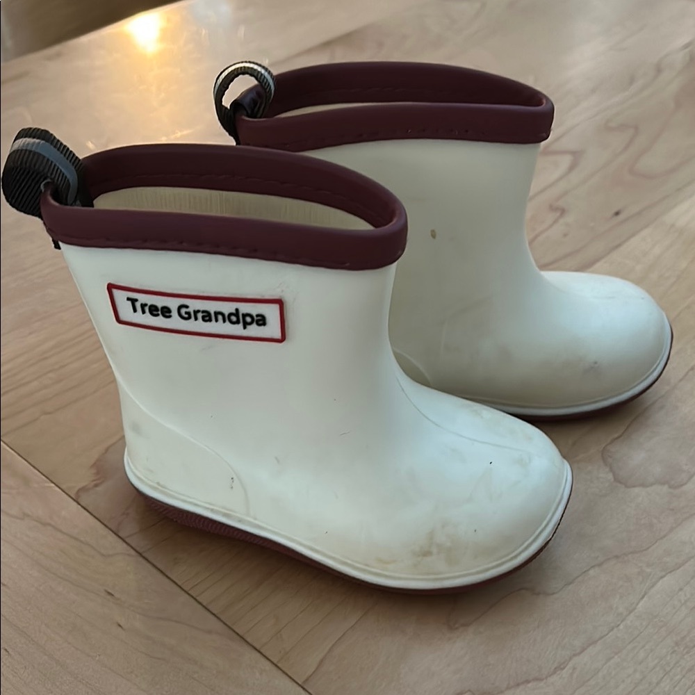 Tree Grandpa Boots